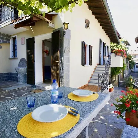 Casa Briscida Apartment Oggebbio Exterior photo